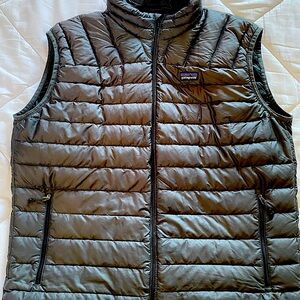 Mens Patagonia down vest